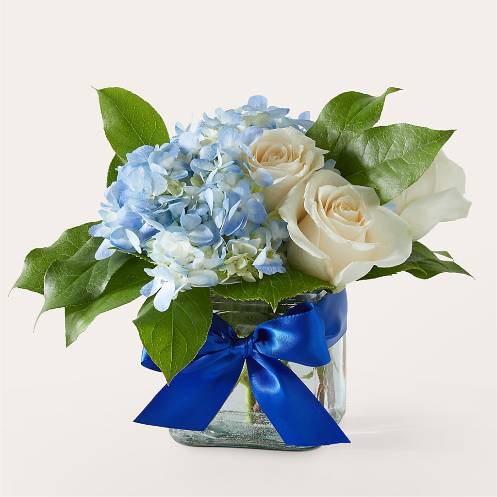 Sky Blue Delight Bouquet – Four Seasons Flowers, Guelph ON