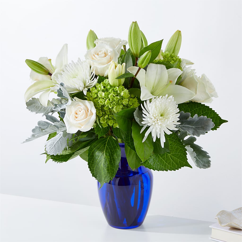 Snowy Dreams Bouquet – Four Seasons Flowers, Guelph ON