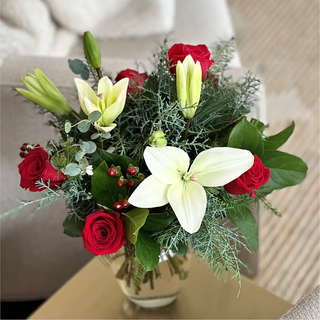 Glittering Lights Bouquet –  Four Seasons Flowers, Guelph ON