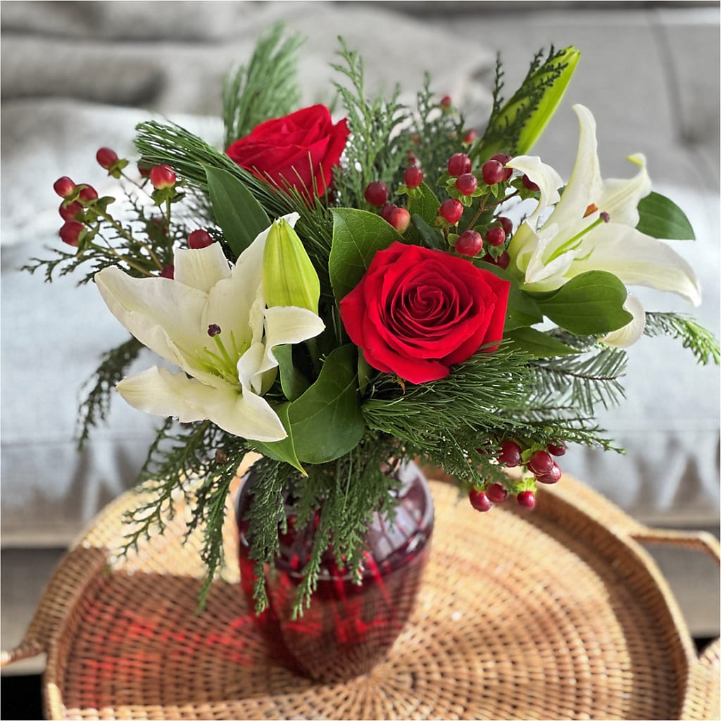 Evergreen Delight Bouquet –  Four Seasons Flowers, Guelph ON